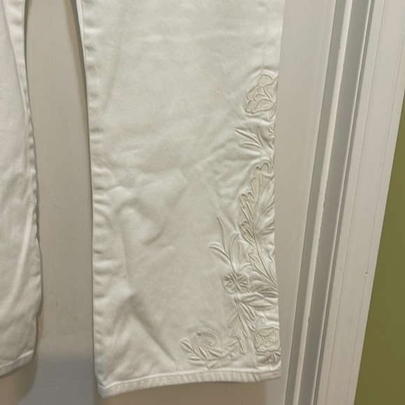 Lauren Jeans - Ralph Lauren white flare leg with embroidery - size 14 - Picture 3 of 9
